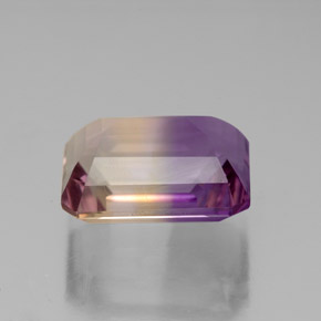 4.72克拉天然双色紫黄晶，祖母绿式切割，11.3×9毫米，VS
