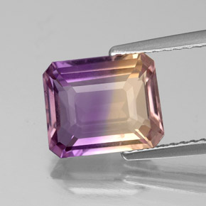 2.76克拉天然双色紫黄晶，祖母绿式切割，9.8×8.1毫米，VS