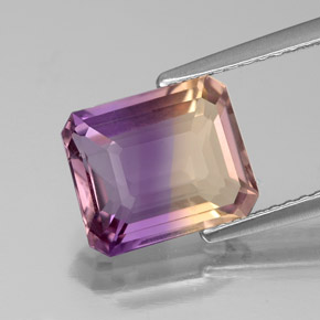 2.76克拉天然双色紫黄晶，祖母绿式切割，9.8×8.1毫米，VS
