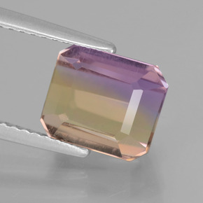 3.06克拉天然双色紫黄晶，祖母绿式切割，8.7×7.6毫米，VS