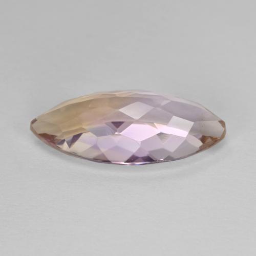 4.76克拉天然双色紫黄晶，马眼形，17.7×8.2毫米，VVS