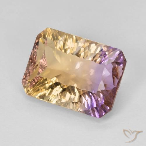 5.35克拉天然双色紫黄晶，祖母绿式切割，12.9×9.5毫米，VVS-VS