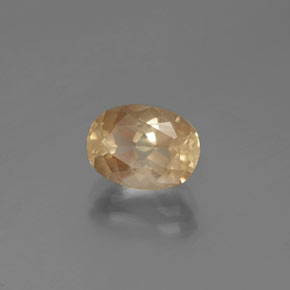 2.10克拉天然金色中长拉长石，椭圆形切割，9.4×6.9毫米，透明