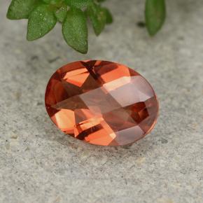 0.66克拉天然中长拉长石，椭圆形切割，VVS