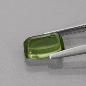 1.21克拉天然绿色磷灰石，垫形剪裁，7.9×5.8毫米，透明