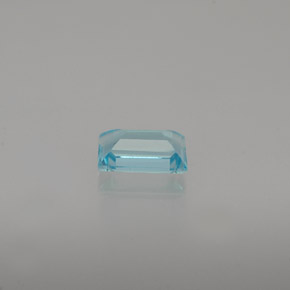 0.48克拉天然磷灰石，长方形切工，5.6×3.6毫米，VVS-VS