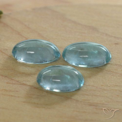 1.25ctw 天然 亮绿蓝 磷灰石, 椭圆形, 透明