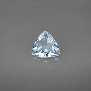 0.81克拉天然海蓝宝石，三角形，7.1×7毫米，VVS