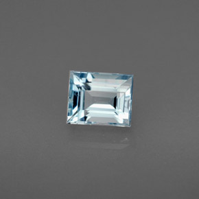 0.86克拉天然海蓝宝石，长方形切工，5.9×4.9毫米，VS