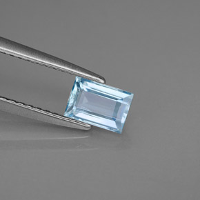 0.55克拉天然海蓝宝石，长方形切工，5.9×4毫米，VS
