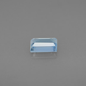 0.55克拉天然海蓝宝石，长方形切工，5.9×4毫米，VS