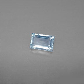 0.56克拉天然海蓝宝石，长方形切工，4.1×4.1毫米，VVS-VS