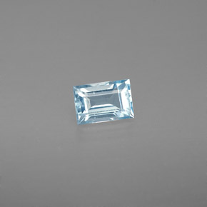 0.47克拉天然海蓝宝石，长方形切工，5.8×4毫米，VS