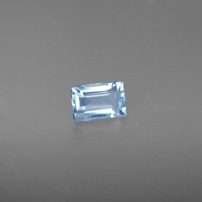 0.59克拉天然海蓝宝石，长方形切工，6×4毫米，VS