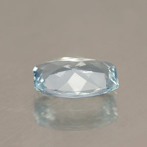 0.62克拉天然海蓝宝石，异形，7.5×5.4毫米，VVS-VS