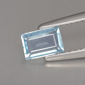 0.43克拉天然海蓝宝石，长方形切工，5.9×4毫米，VS