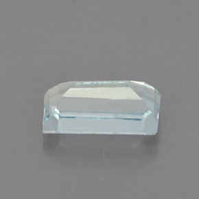 0.62克拉天然海蓝宝石，长方形切工，7×3.8毫米，VS-SI