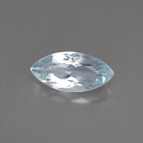 0.84克拉天然海蓝宝石，马眼形，9.8×4.6毫米，VVS-VS