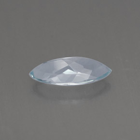 0.84克拉天然海蓝宝石，马眼形，9.8×4.6毫米，VVS-VS