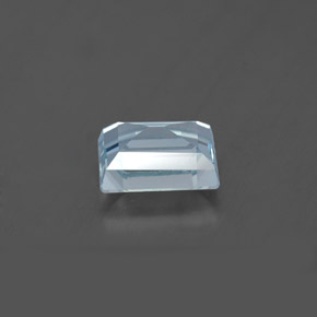 0.76克拉天然海蓝宝石，长方形切工，6.1×4.9毫米，SI