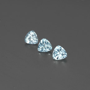 天然海蓝宝石，三角形，5.3×5.2毫米，VS-SI