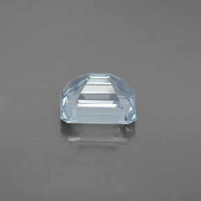 2.46克拉天然海蓝宝石，祖母绿式切割，8.9×7.2毫米，SI