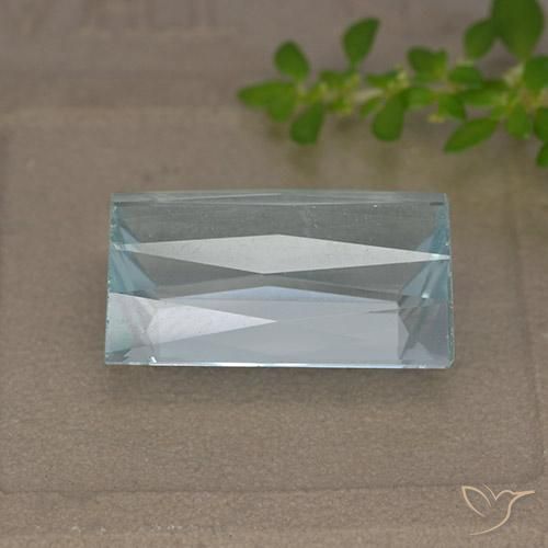 11.89克拉天然蓝晶，狭长方形，VVS