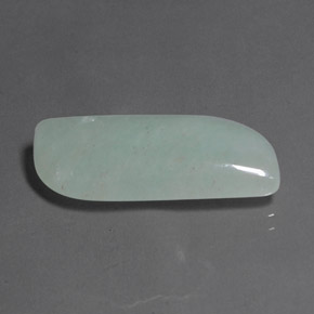 13.75克拉天然绿色东陵石，异形，26.5×11.7毫米，半透明