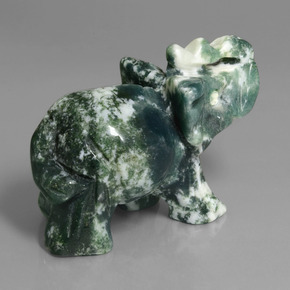 300.49克拉天然绿色东陵石，异形，54.3×31.9毫米，不透明