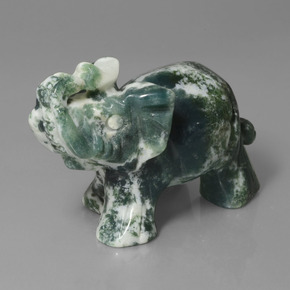 300.49克拉天然绿色东陵石，异形，54.3×31.9毫米，不透明