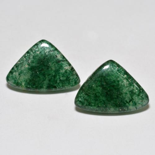 9.73天然绿色东陵石，三角形，15.7×11.1毫米，半透明