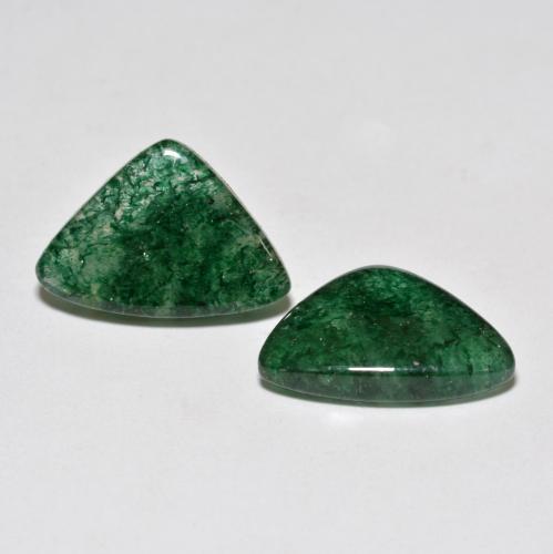 9.73天然绿色东陵石，三角形，15.7×11.1毫米，半透明