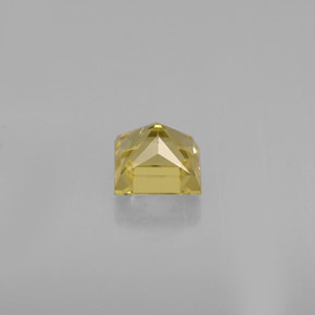 0.52克拉天然黄色绿柱石，方形，4.6×4.5毫米，VVS