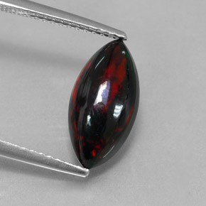 1.93克拉天然多色黑欧泊，马眼形，13.9×6.8毫米，不透明