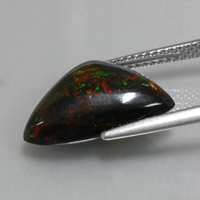 3.94克拉天然多色黑欧泊，三角形，16.4×11.1毫米，不透明