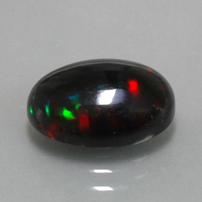 2.83克拉天然多色黑欧泊，椭圆形切割，12.4×8.6毫米，不透明