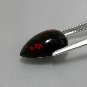 2.51克拉天然多色黑欧泊，梨形，13.3×8毫米，不透明