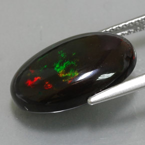 4.78克拉天然多色黑欧泊，椭圆形切割，16.4×10.9毫米，不透明