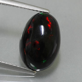 3.75克拉天然多色黑欧泊，椭圆形切割，13.4×9.3毫米，不透明