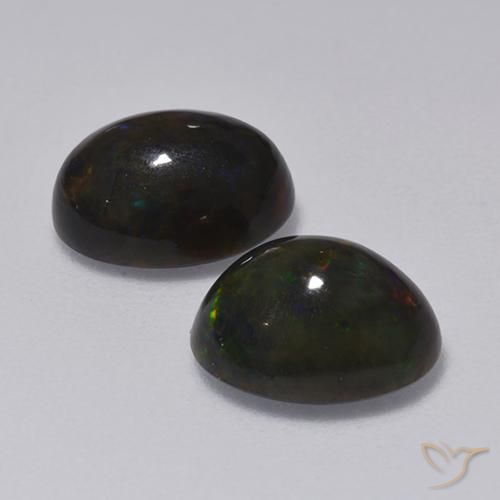 2.31克拉天然黑蛋白石，椭圆形，半透明