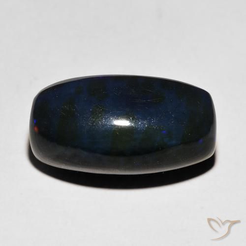 4.60克拉天然黑蛋白石，软垫，不透明