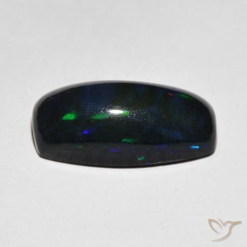 4.60克拉天然黑蛋白石，软垫，不透明