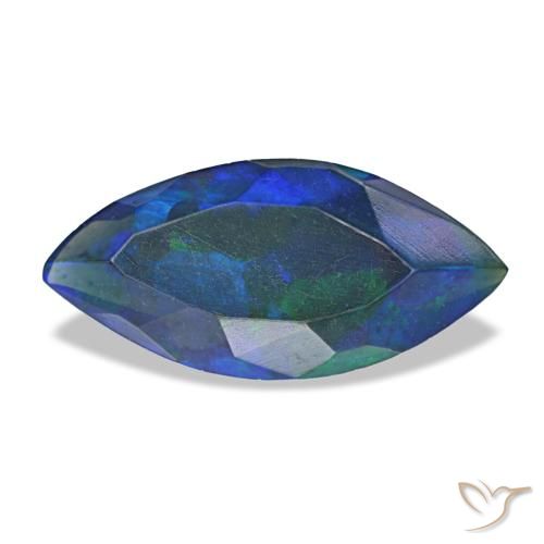 0.96克拉天然多色黑欧泊，马眼形，12.2×5.8毫米，不透明