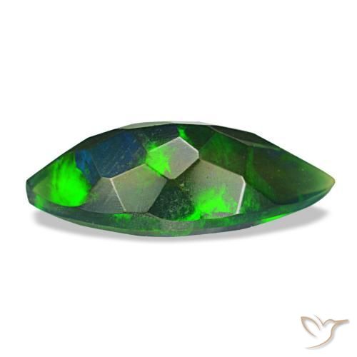 1.86克拉天然多色黑欧泊，马眼形，15.1×6.8毫米，不透明