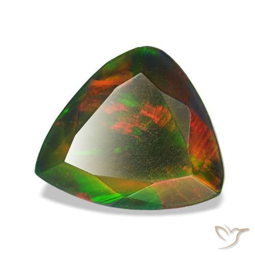 1.60克拉天然多色黑欧泊，三角形，9.8×8.4毫米，半透明