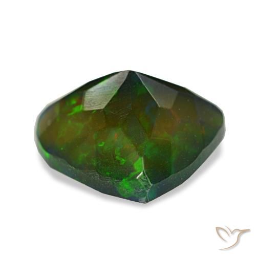 1.90克拉天然多色黑欧泊，三角形，9.7×8.9毫米，半透明