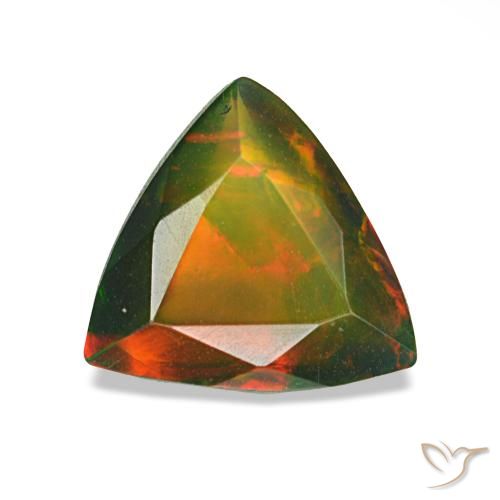 0.89克拉天然多色黑欧泊，三角形，8.1×7.6毫米，半透明
