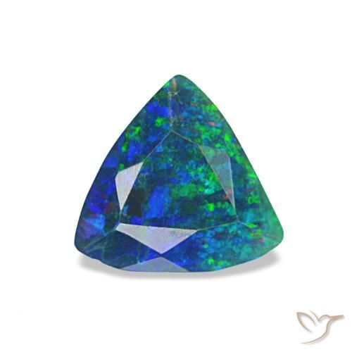 0.49克拉天然多色黑欧泊，三角形，6.9×6.5毫米，不透明