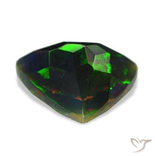 1.40克拉天然多色黑欧泊，三角形，9.8×9.4毫米，不透明
