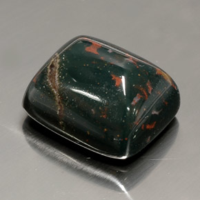 26.05克拉天然绿色血石，垫形剪裁，18.7×15.8毫米，不透明